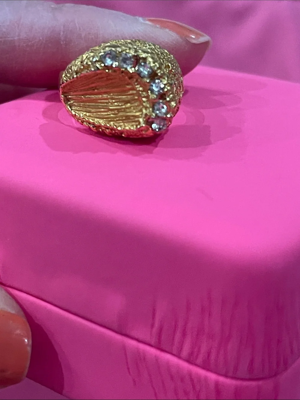 Gold Plated Beehive”Textured VINTAGE Dome Ring w/6 Diamond Accents -